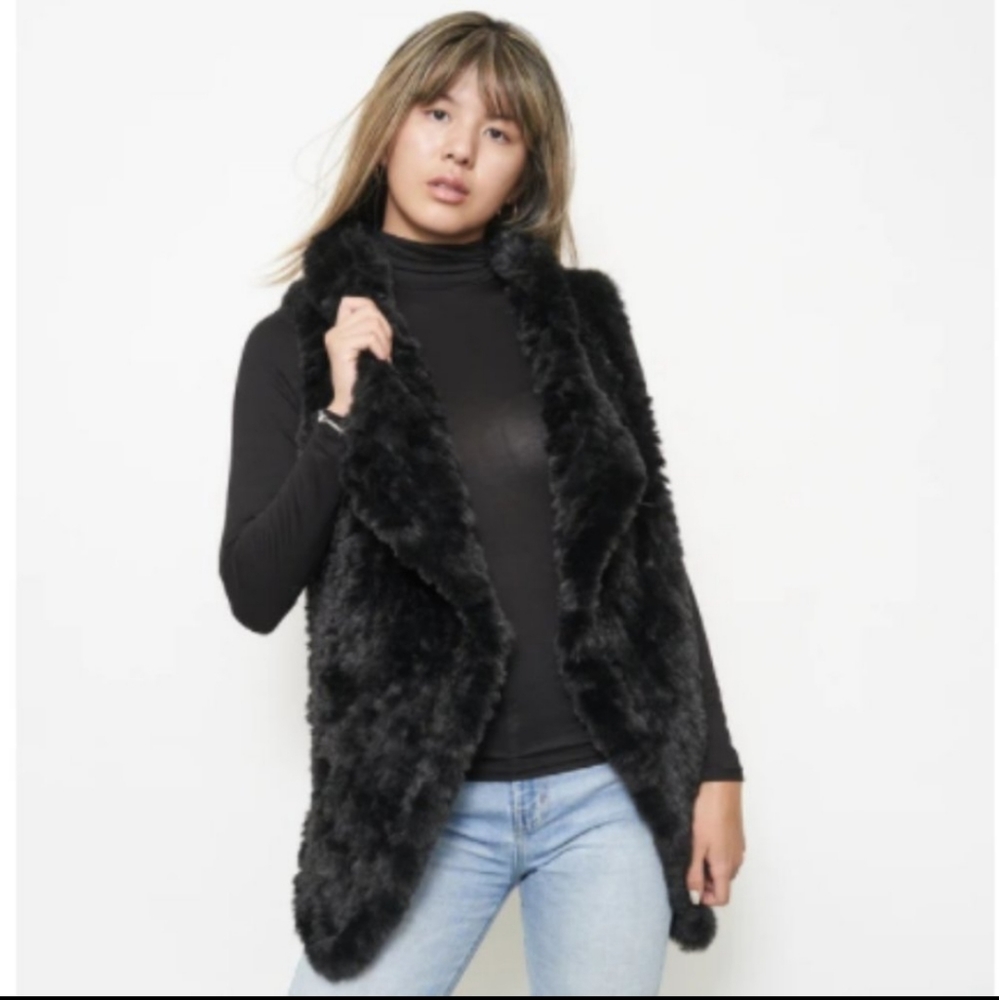 Nwot faux rabbit fur vest realistic feel